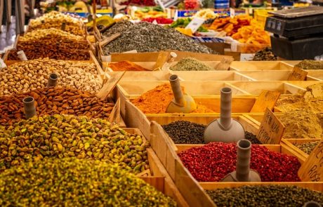סיור קולינרי בשוק לקראת חג השבועות 2023: סיורי אוכל מומלצים ברחבי הארץ